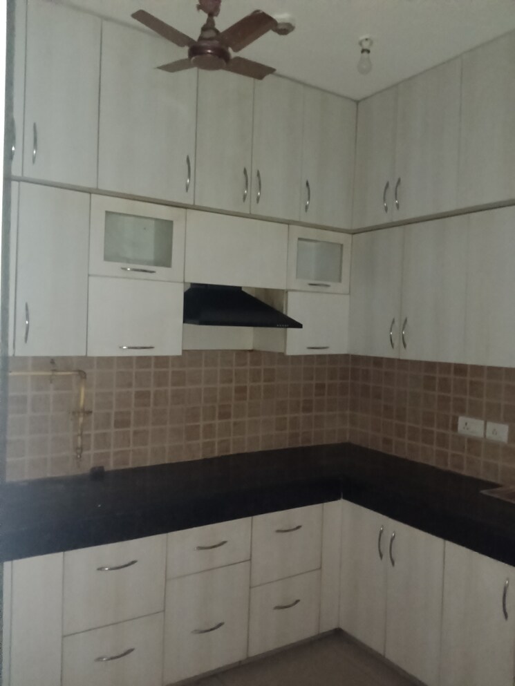 Kitchen, mahagun-mywoods 2.5 Bedroom 1110 Sq.Ft. Apartment In Sector 16c Greater Noida Greater Noida 9670649