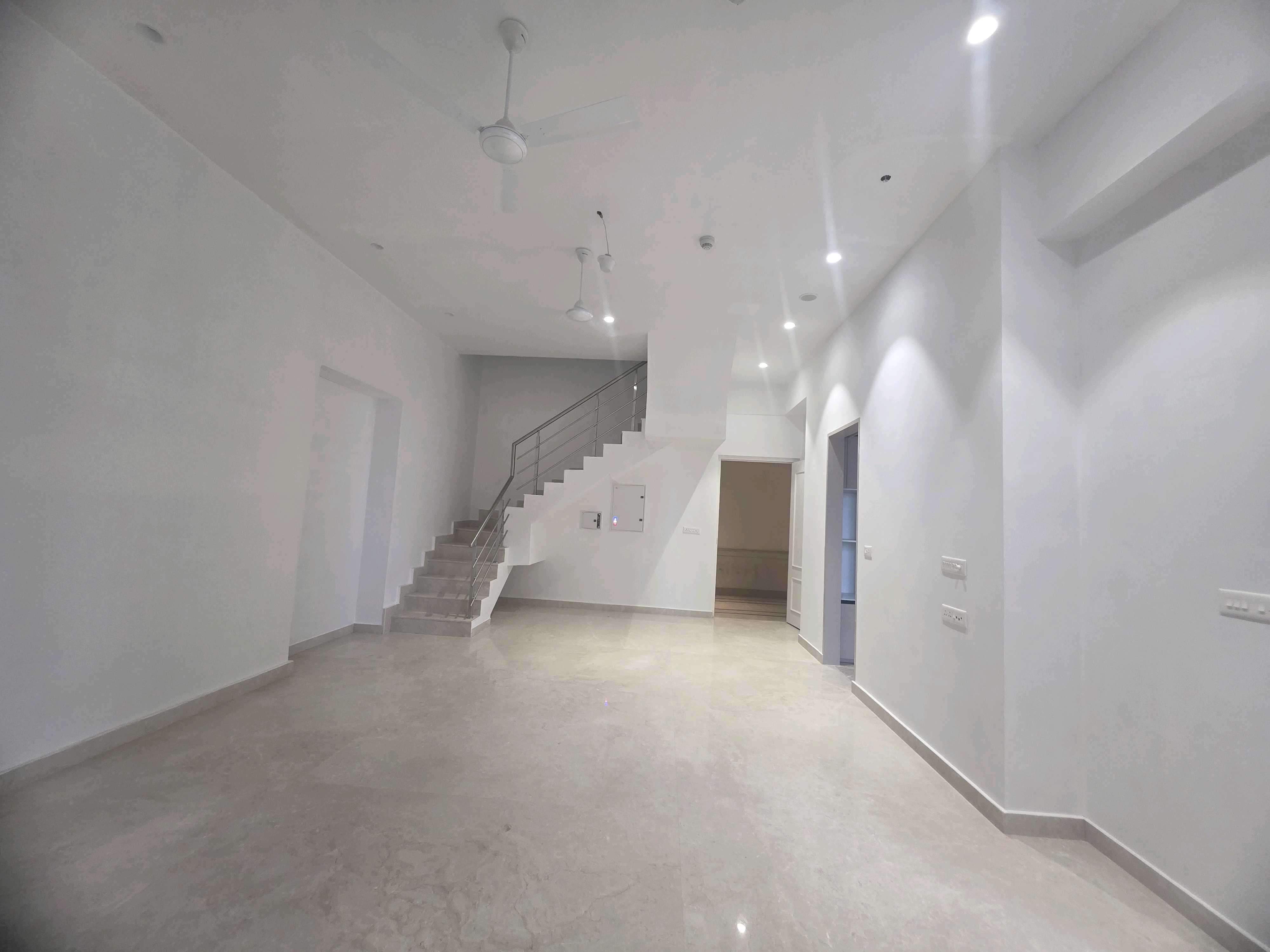 4 BHK + Servant Room Apartment For Rent in Indiabulls Sky Forest