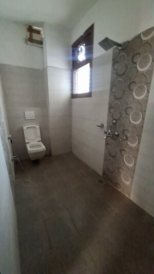Bathroom in 2 BHK Independent House at Gomti Nagar – for Rent