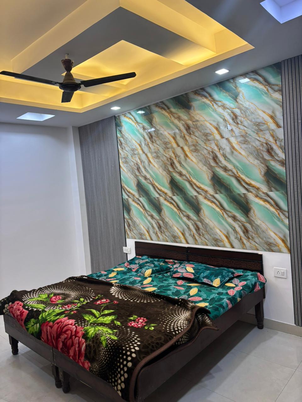 1 RkBuilder Floor For Rent in Shakti Khand III
