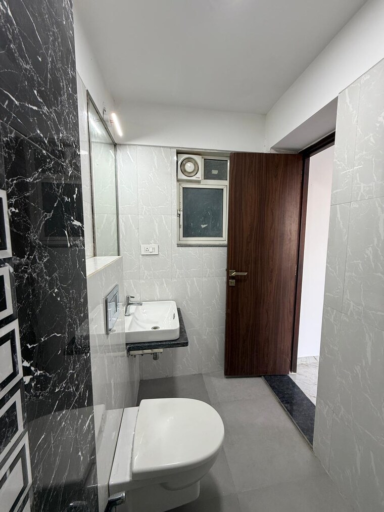 Bathroom, omkar-ananta 2 Bedroom 550 Sq.Ft. Apartment In Goregaon East Mumbai 9670654