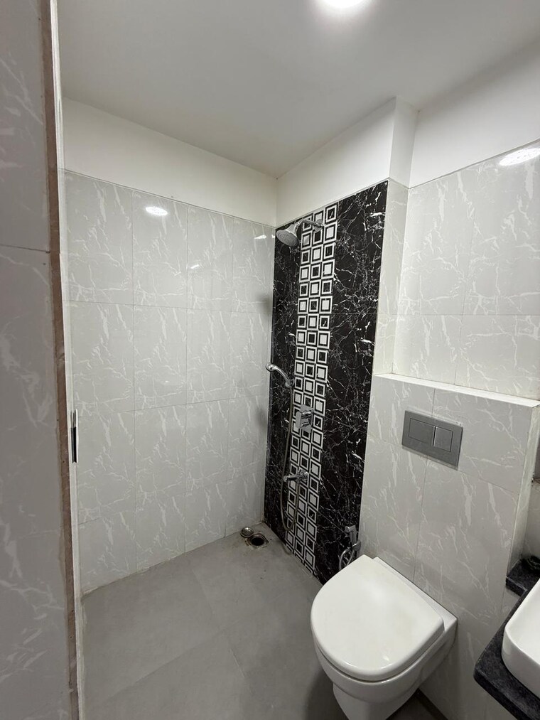Bathroom, omkar-ananta 2 Bedroom 550 Sq.Ft. Apartment In Goregaon East Mumbai 9670654