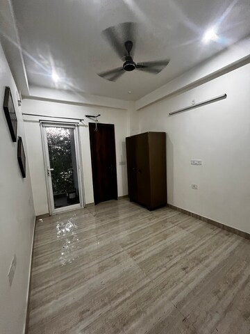 Room in 3 BHK Builder Floor at Khedi Road – for Rent