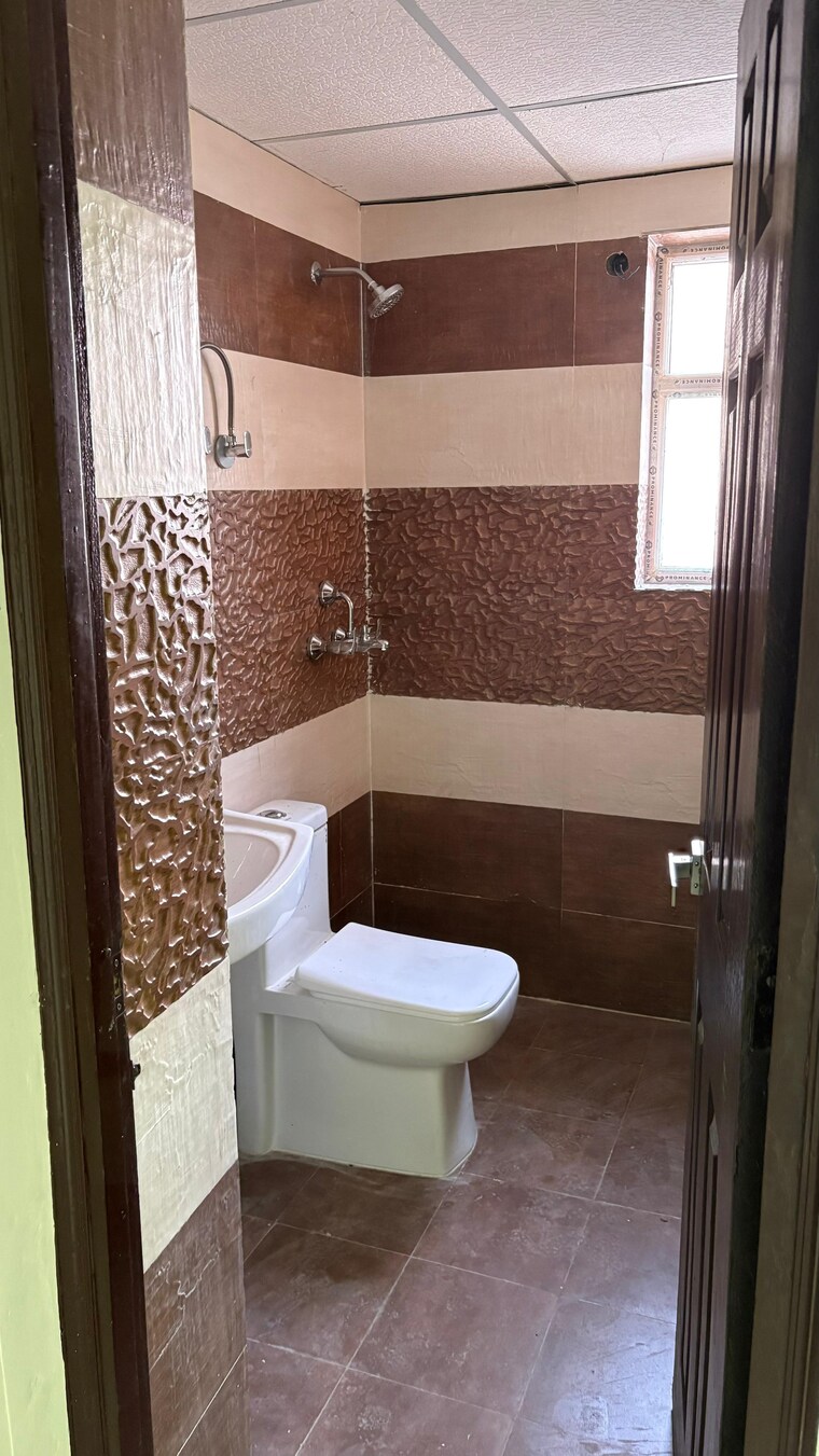 Bathroom, migsun-twinz 2 Bedroom 1060 Sq.Ft. Apartment In Eta Ii Greater Noida Greater Noida 9670758