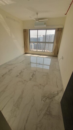 Room in 2 BHK Apartment at Zee Ashtavinayak, Andheri West – for Rent