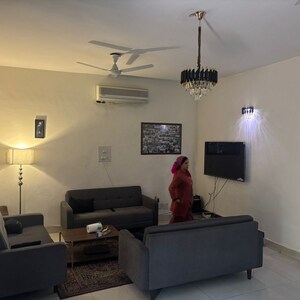 Living Room in 5 BHK Independent House at RWA Apartments Sector 40, Sector 40 – for Rent