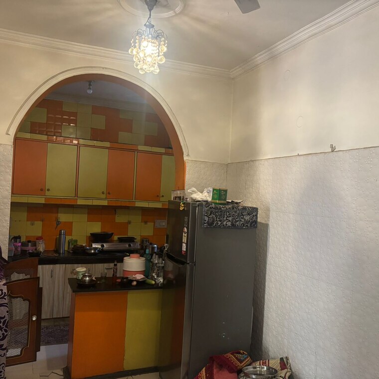 Living Room, rwa-apartments-sector-40 5 Bedroom 200 Sq.Mt. Independent House In Sector 40 Noida 9670795