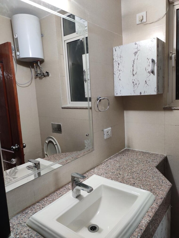 Bathroom, raheja-atharva 3 Bedroom 1807 Sq.Ft. Apartment In Sector 109 Gurgaon 9670886