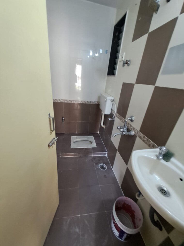 Bathroom, shree-residency-apartment 2 Bedroom 1100 Sq.Ft. Apartment In Kharghar Navi Mumbai 9670799