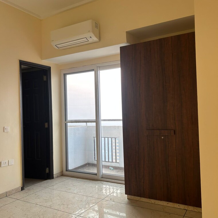 Room, dasnac-burj 3 Bedroom 2510 Sq.Ft. Apartment In Sector 75 Noida 9670895