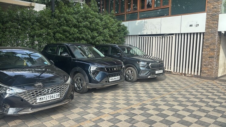  Parking, bhosari Commercial Showroom 6170 Sq.Ft. In Bhosari Pune 9670884