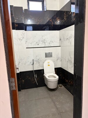 Bathroom in 4 BHK Builder Floor at Talawali Chanda – for Rent