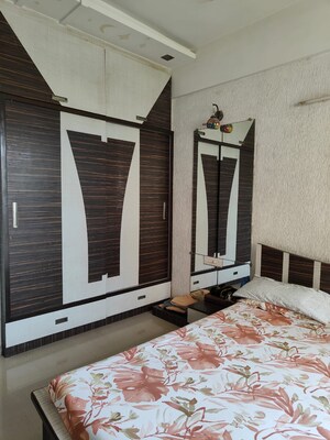 Bedroom in 3 BHK Apartment at Paldi – for Rent