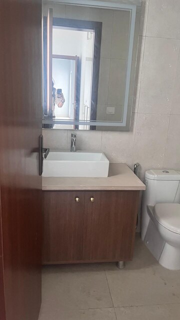  3 BHK Builder Floor at Central Park Flower Valley Aqua Front Towers, Sohna Sector 33 – for Rent