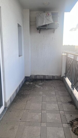 Balcony in 3 BHK Builder Floor at Central Park Flower Valley Aqua Front Towers, Sohna Sector 33 – for Rent