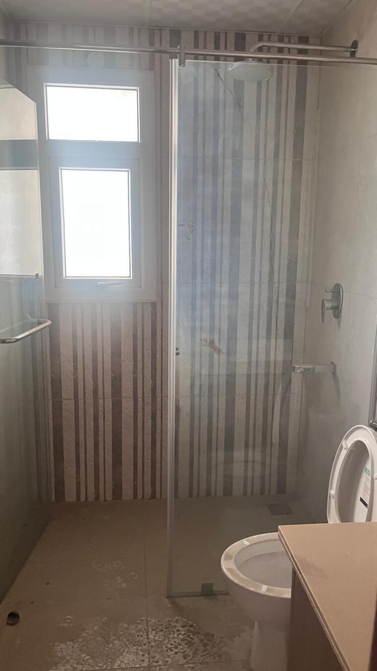 Bathroom, central-park-flower-valley-aqua-front-towers 3 Bedroom 1789 Sq.Ft. Builder Floor In Sohna Sector 33 Gurgaon 9670927