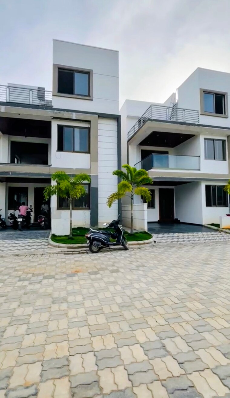 Parking, kompally 4 Bedroom 2750 Sq.Ft. Villa In Kompally Hyderabad 9670913