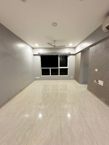 Bedroom in 2 BHK Apartment at Dosti Estates, Wadala East – for Rent