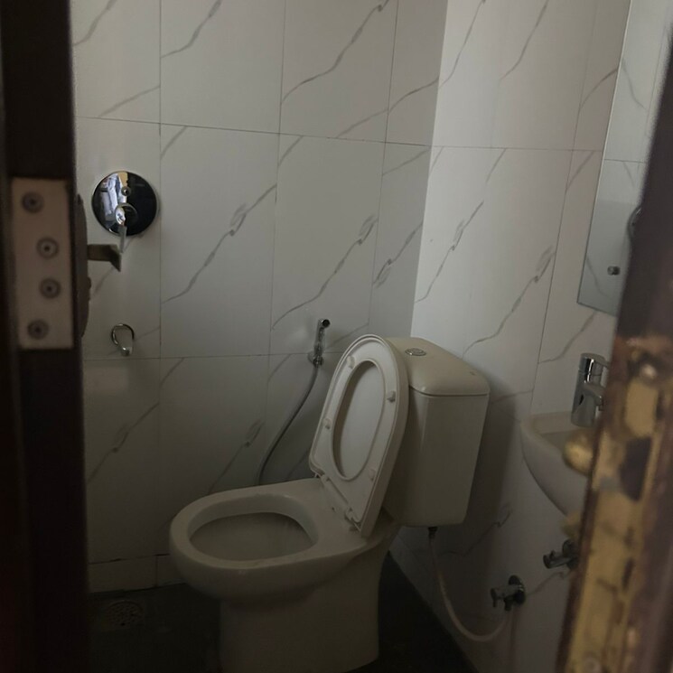 Bathroom, wave-one Commercial Shop 970 Sq.Ft. In Sector 18 Noida 9670948