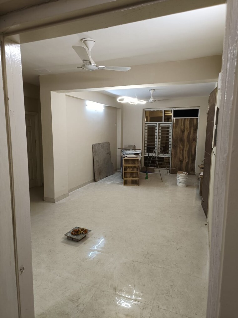Room, sector 88 3 Bedroom 125 Sq.Ft. Builder Floor In Sector 88 Faridabad 9670934
