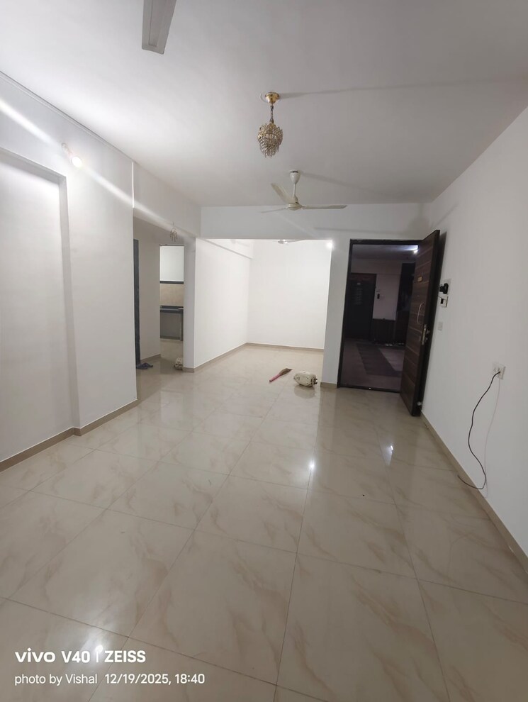 Room, damji-mahavir-exotica 1 Bedroom 420 Sq.Ft. Apartment In Ghodbunder Road Thane 9670953