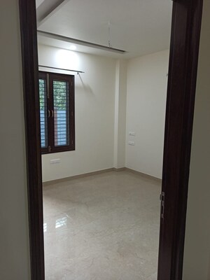 Room in 3.5 BHK Apartment at LDA Parijaat Apartments, Faizabad Road – for Rent