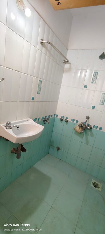 Bathroom in 2 BHK Apartment at Puraniks City Reserva, Ghodbunder Road – for Rent