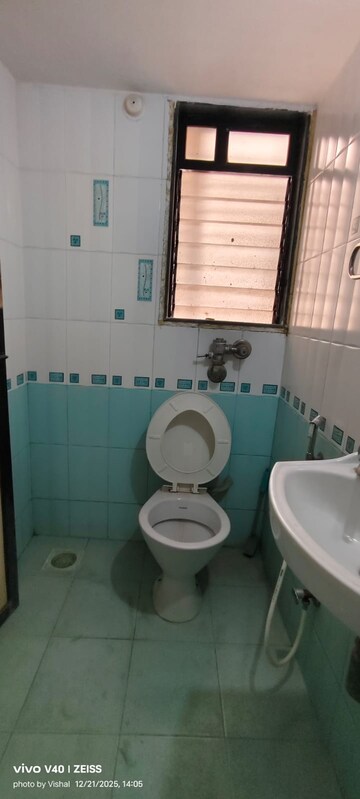 Bathroom in 2 BHK Apartment at Puraniks City Reserva, Ghodbunder Road – for Rent