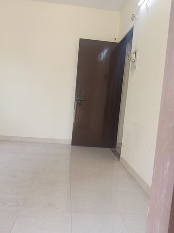 Room in 2 BHK Apartment at Kumar Primavera, Wadgaon Sheri – for Rent