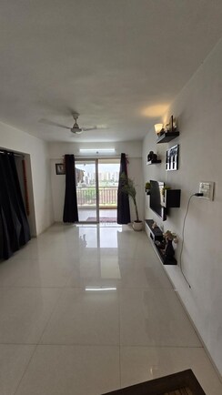 2 BHK Apartment For Sale in Golden Winds