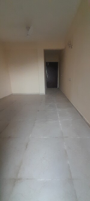 Room in 2 BHK Apartment at MRG Ultimus, Sector 90 – for Rent