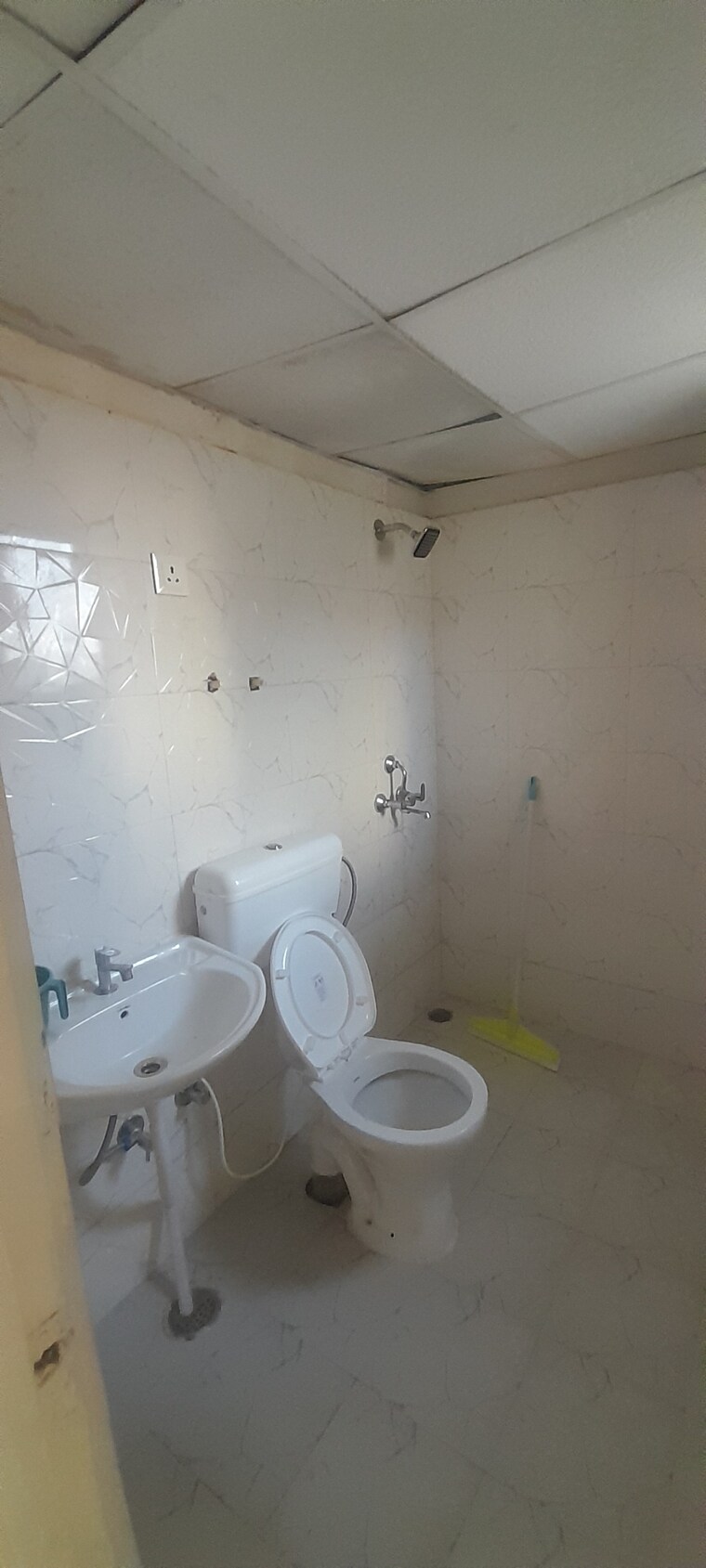 Bathroom, mrg-ultimus 2 Bedroom 704 Sq.Ft. Apartment In Sector 90 Gurgaon 9671437