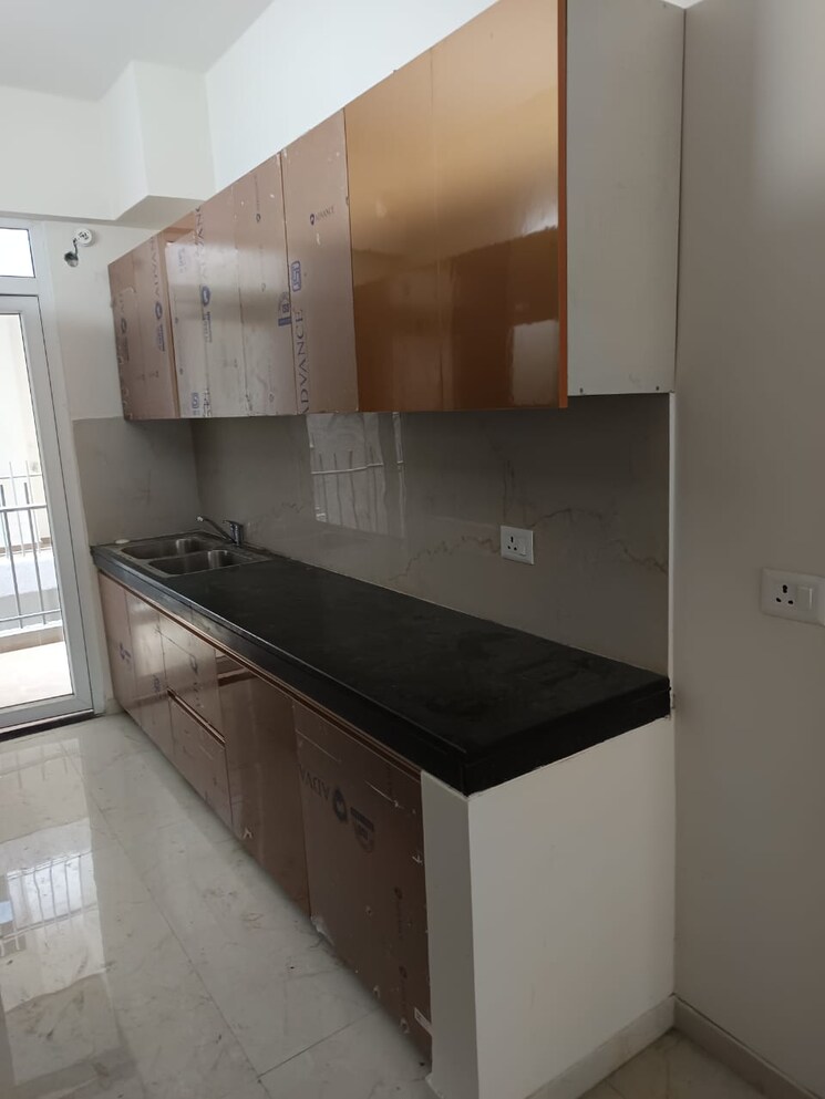 Kitchen, smart-world-gems 2.5 Bedroom 1103 Sq.Ft. Builder Floor In Sector 89 Gurgaon 9671438