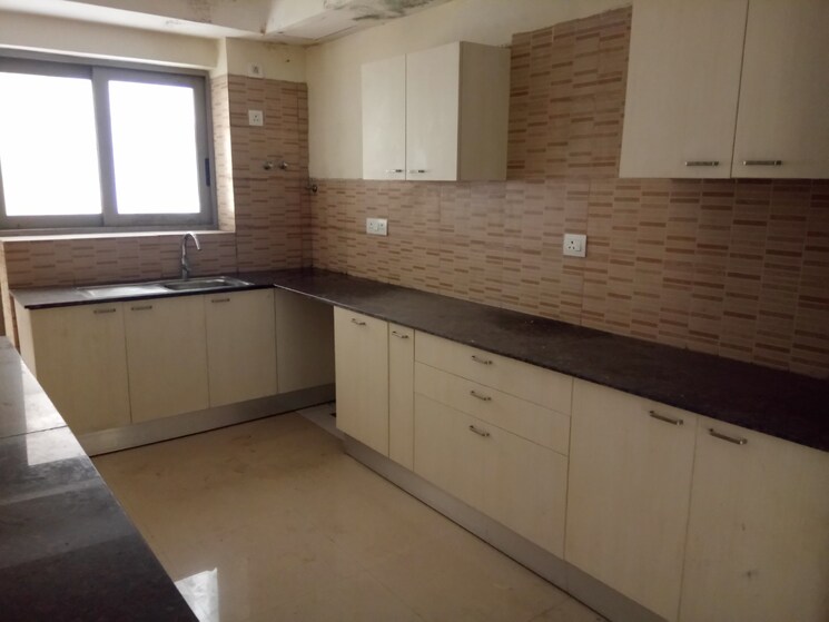 Kitchen, jaypee-kalypso-court 4 Bedroom 3523 Sq.Ft. Apartment In Sector 128 Noida 9671435