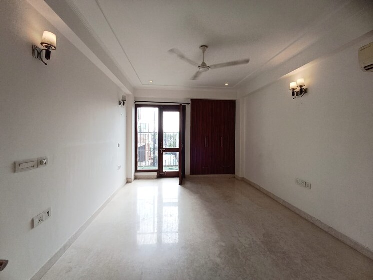 Room, greater kailash i 3 Bedroom 208 Sq.Yd. Builder Floor In Greater Kailash I Delhi 9671459