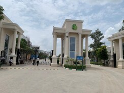 2.5 BHK + Study Room Apartment For Sale in Signature The Serenas