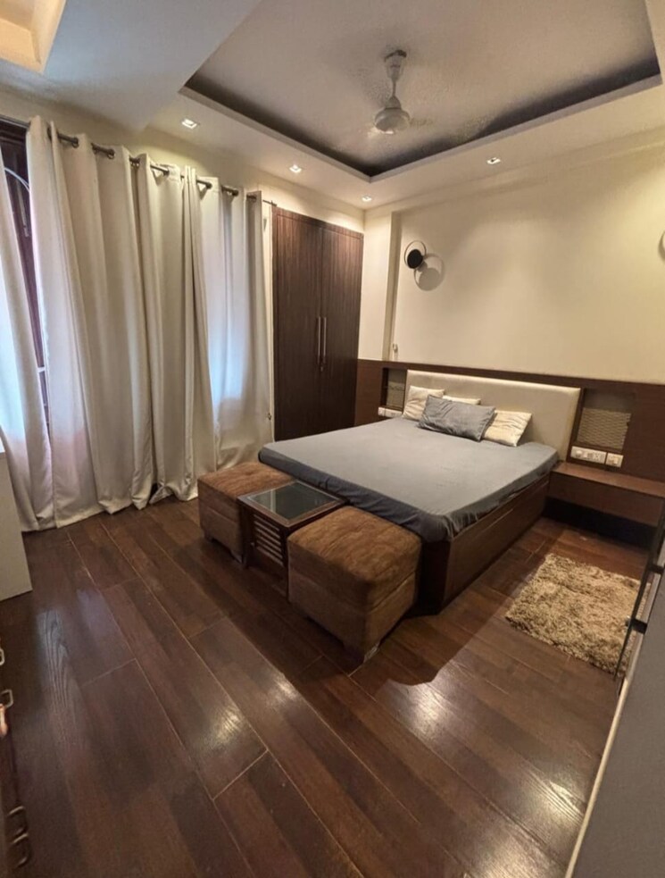 Bedroom, greater kailash i 3 Bedroom 208 Sq.Yd. Builder Floor In Greater Kailash I Delhi 9671536