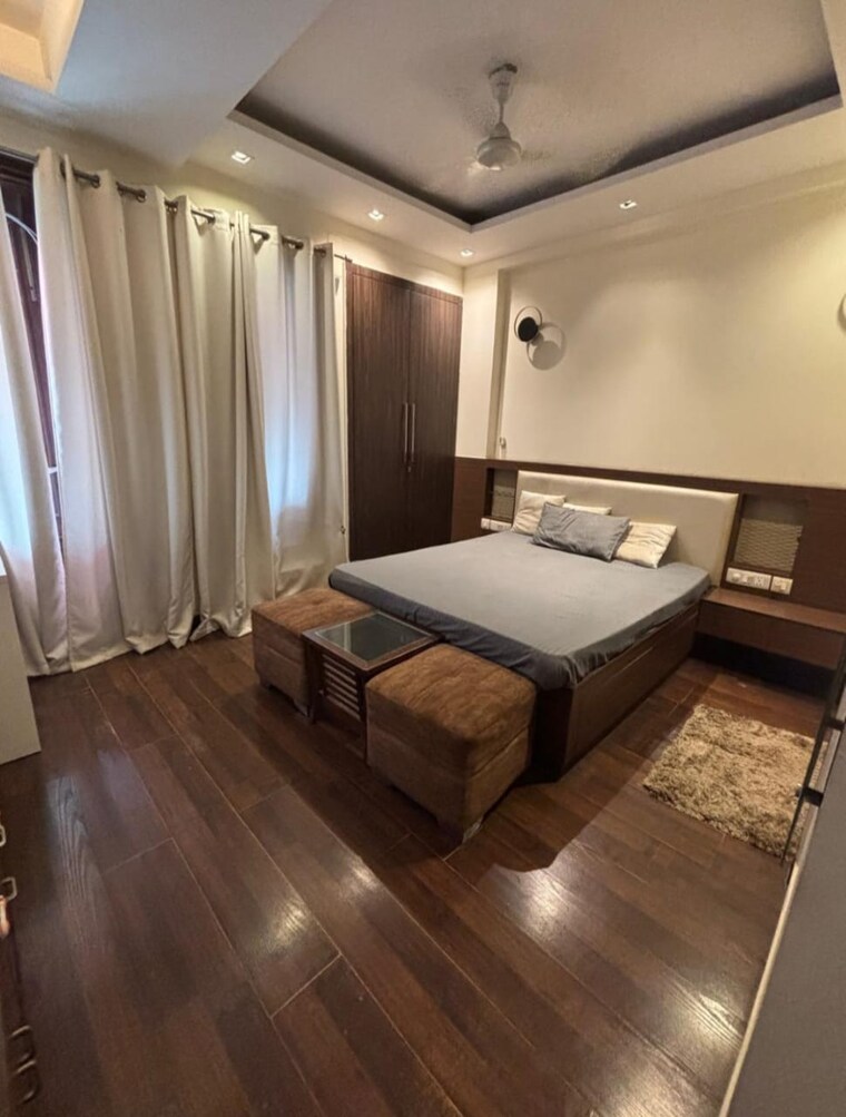 Bedroom, greater kailash i 3 Bedroom 208 Sq.Yd. Builder Floor In Greater Kailash I Delhi 9671536