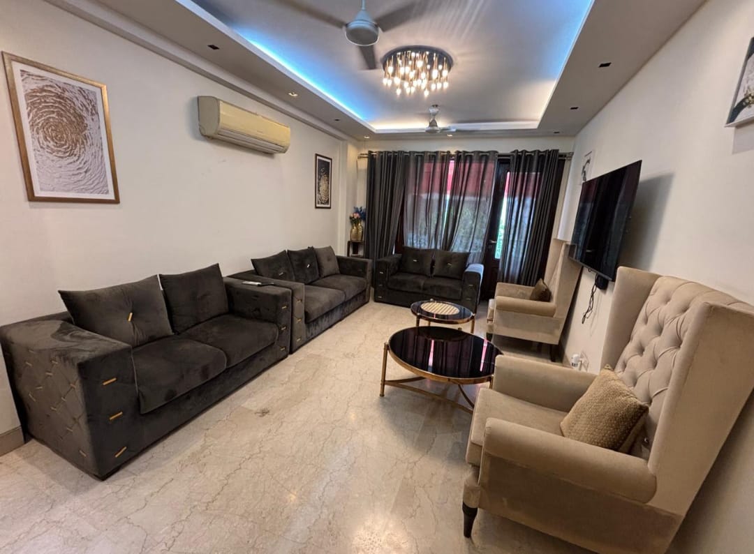 3 BHK + Servant Room Builder Floor For Sale in Greater Kailash 1 