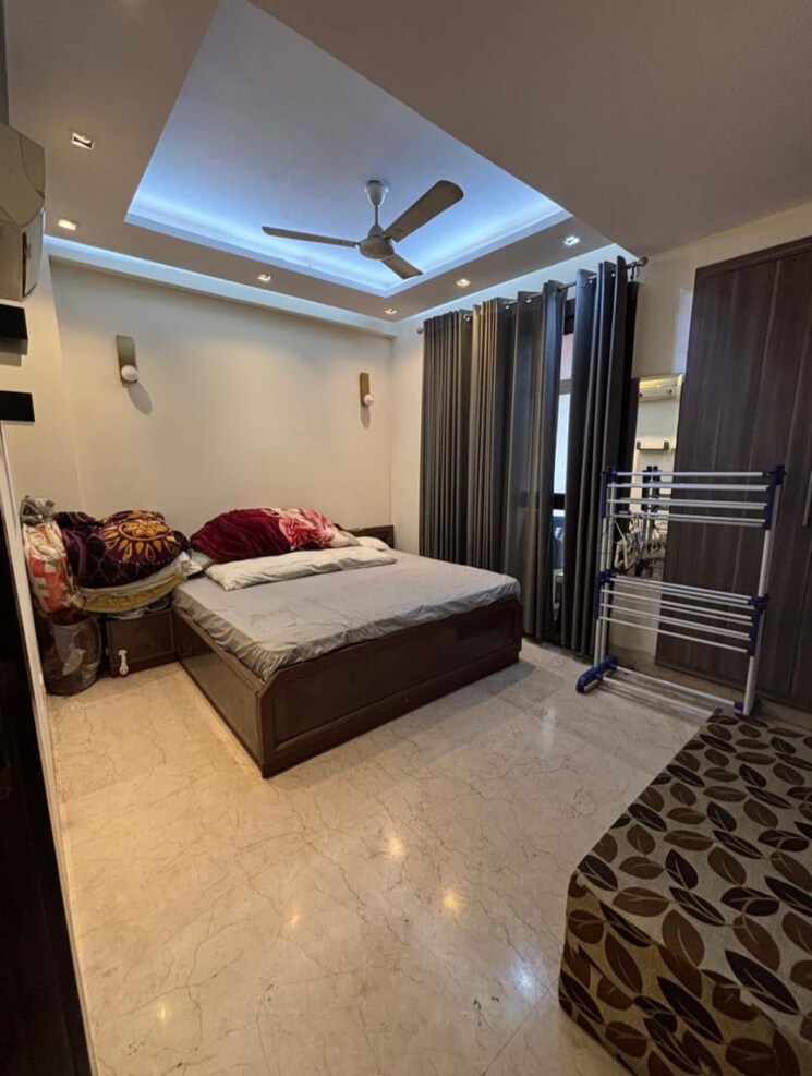 Bedroom, greater kailash i 3 Bedroom 208 Sq.Yd. Builder Floor In Greater Kailash I Delhi 9671536