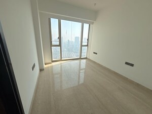 Room in 3 BHK Apartment at Lodha The Park, Worli – for Rent