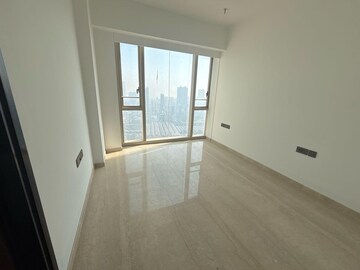 Room in 3 BHK Apartment at Lodha The Park, Worli – for Rent