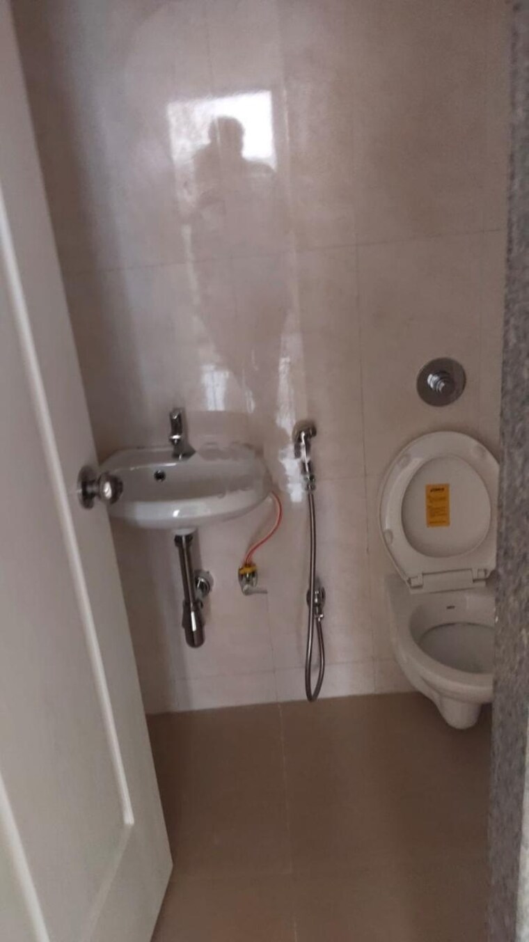 Bathroom, bg-shirke-monte-verita-west-tower 2 Bedroom 632 Sq.Ft. Apartment In Borivali East Mumbai 9671547