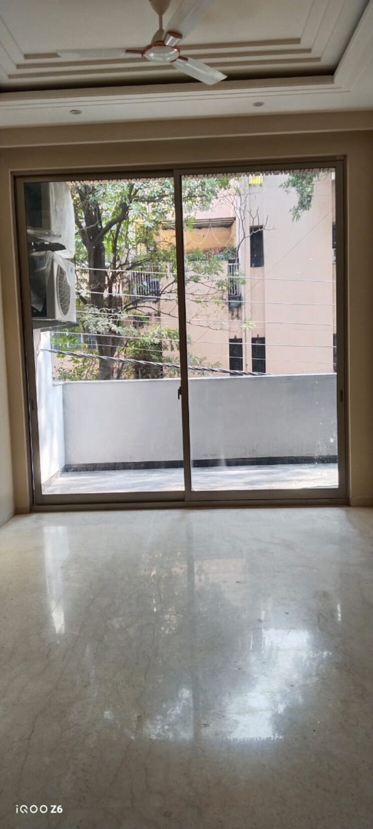 Room, chittaranjan park 3 Bedroom 160 Sq.Yd. Builder Floor In Chittaranjan Park Delhi 9671574