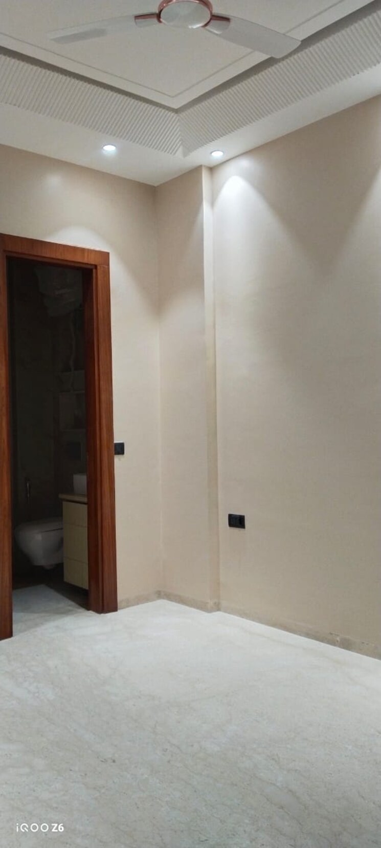 Room, chittaranjan park 3 Bedroom 160 Sq.Yd. Builder Floor In Chittaranjan Park Delhi 9671574