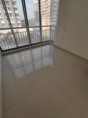 Room in 2 BHK Apartment at Dynamix Divum, Malad East – for Sale