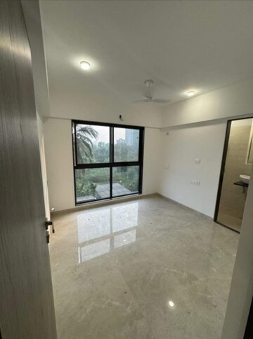 Room in 1 BHK Apartment at Mangal Murti CHS Andheri, Andheri West – for Sale