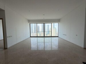 Room in 4 BHK Apartment at Rustomjee Crown, Prabhadevi – for Rent