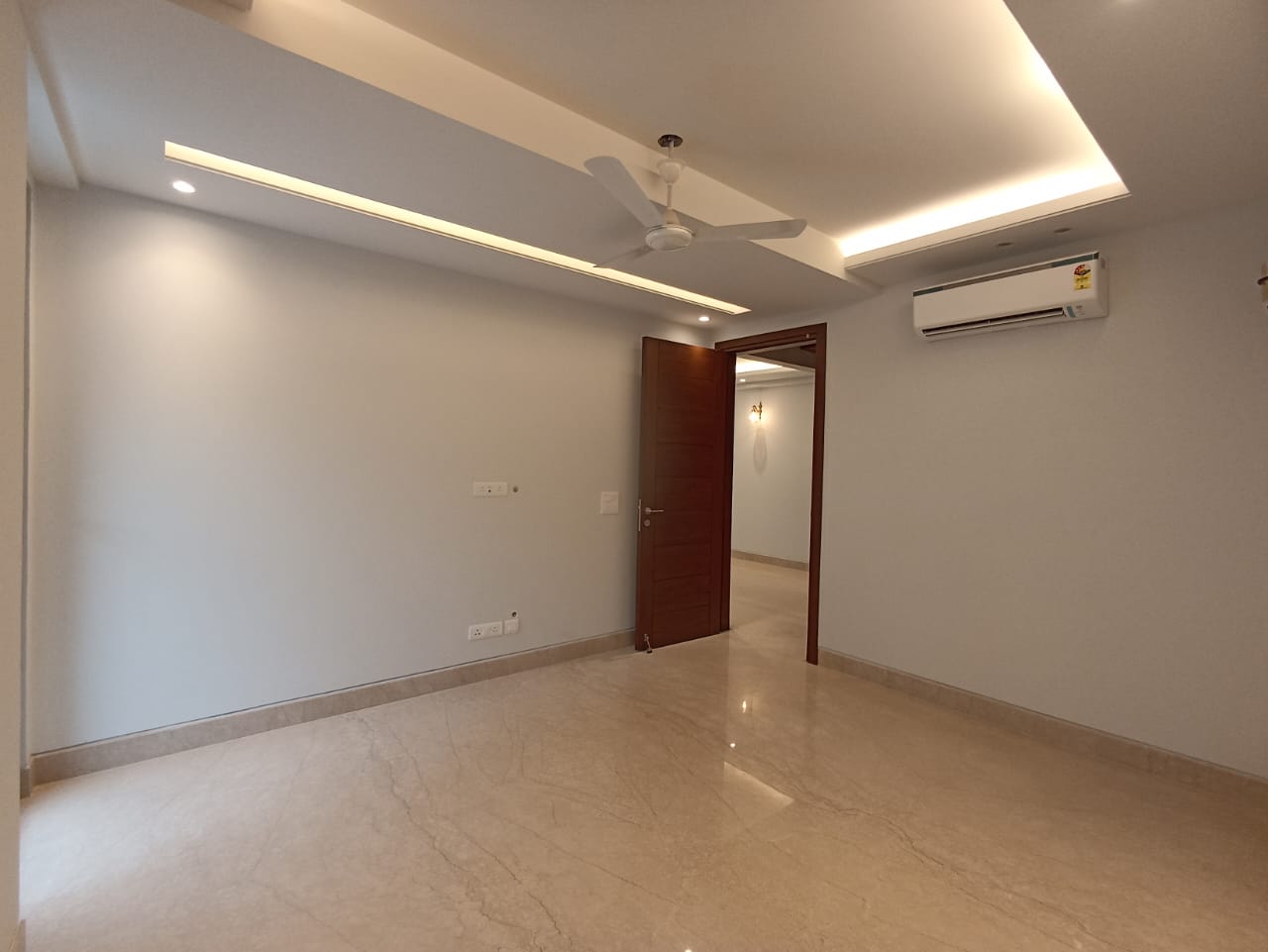4 BHK + Servant Room Builder Floor For Rent in Greater Kailash II