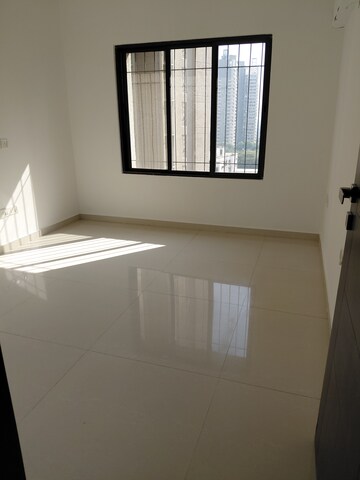 2 BHK Apartment For Sale in Lalani Grandeur, Goregaon East